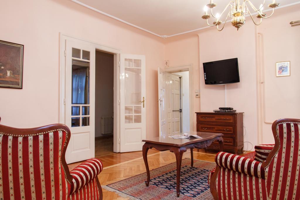 Central Belgrade Apartments 1 Belgrado Quarto foto