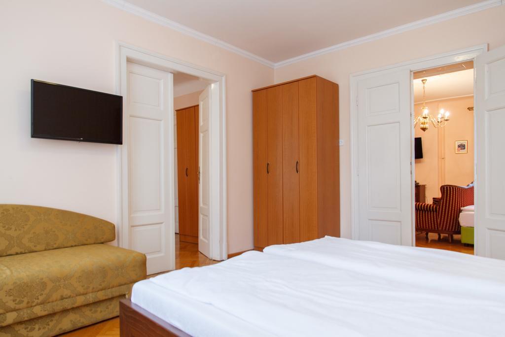 Central Belgrade Apartments 1 Belgrado Quarto foto